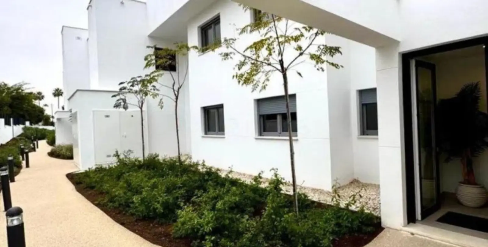 Venta de apartamento en planta media en Bel Air 14