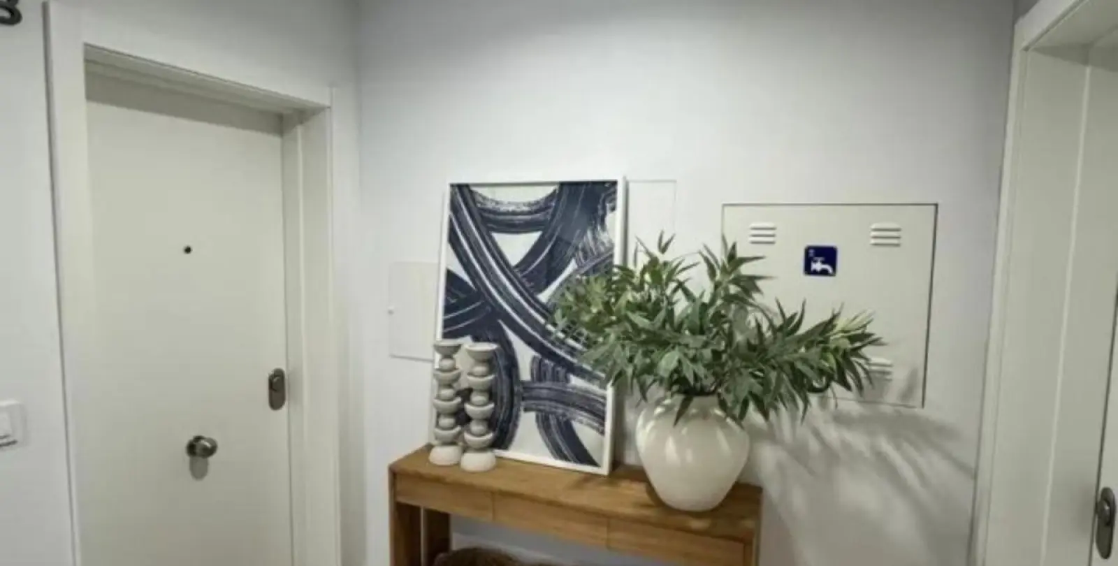 Venta de apartamento en planta media en Bel Air 17