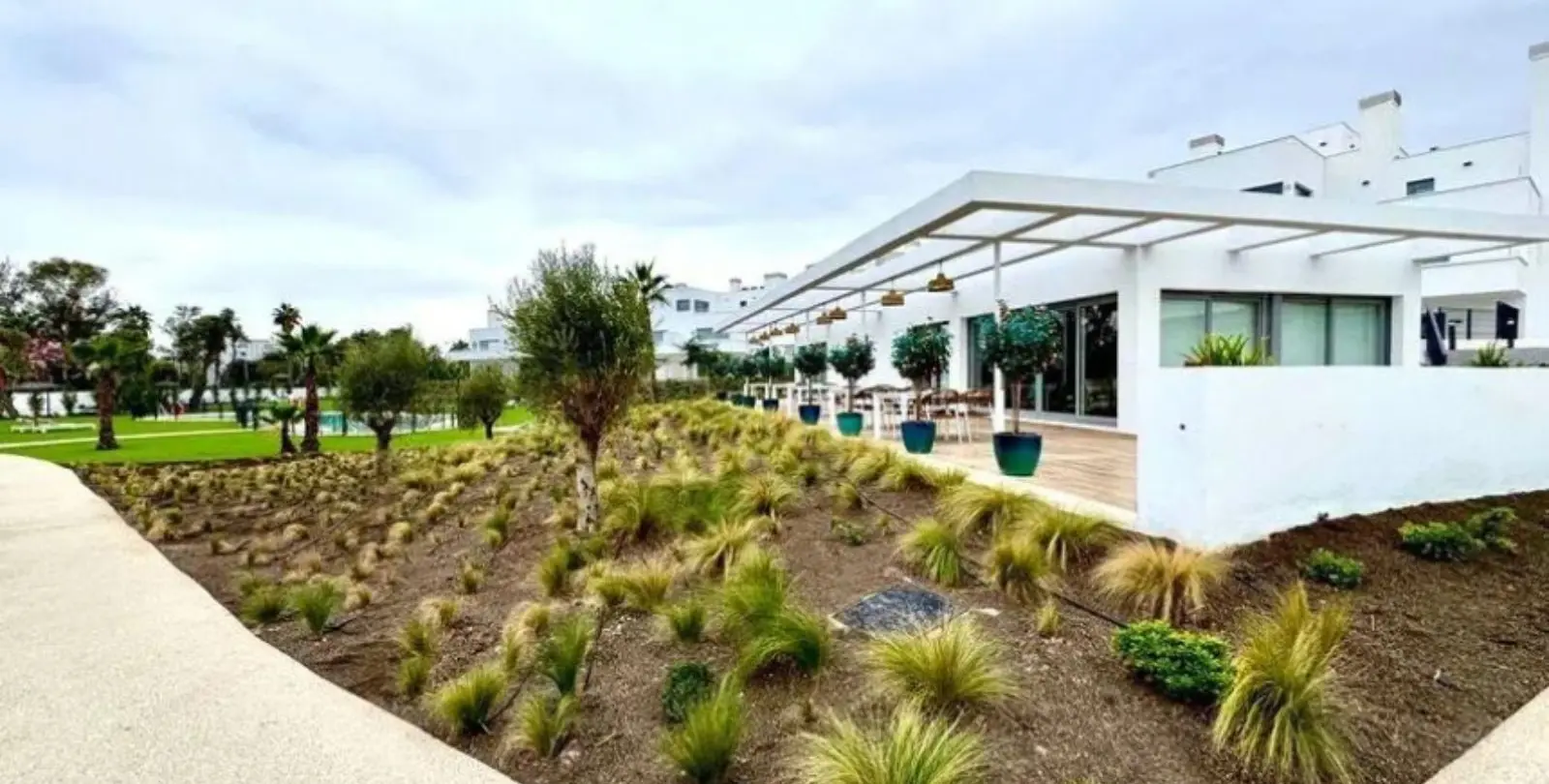 Venta de apartamento en planta media en Bel Air 18