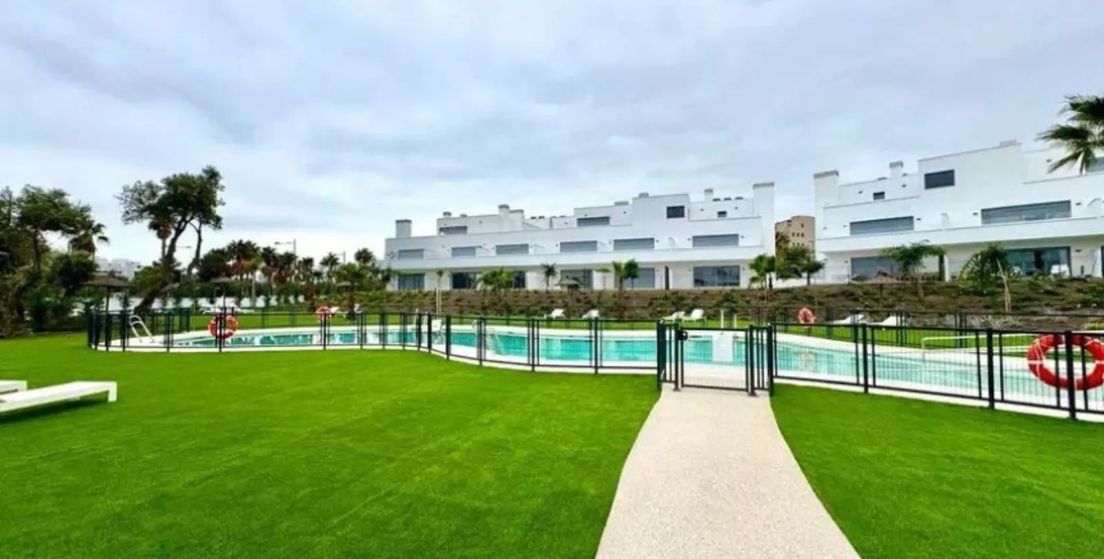 Venta de apartamento en planta media en Bel Air 19