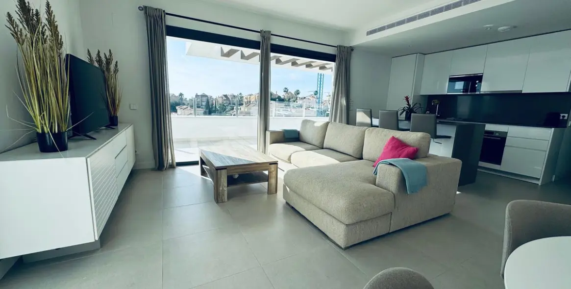 Sale of penthouse in La Cala de Mijas 2