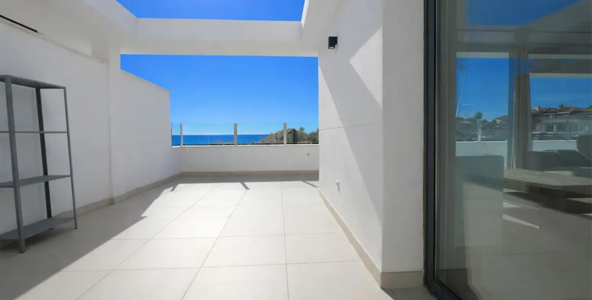 Sale of penthouse in La Cala de Mijas 32