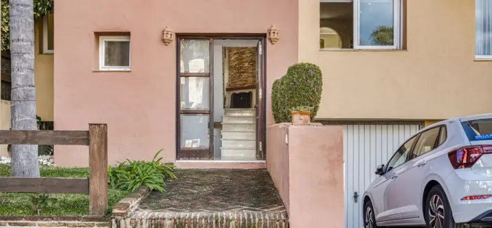Продажа таунхауса в Marbella 1