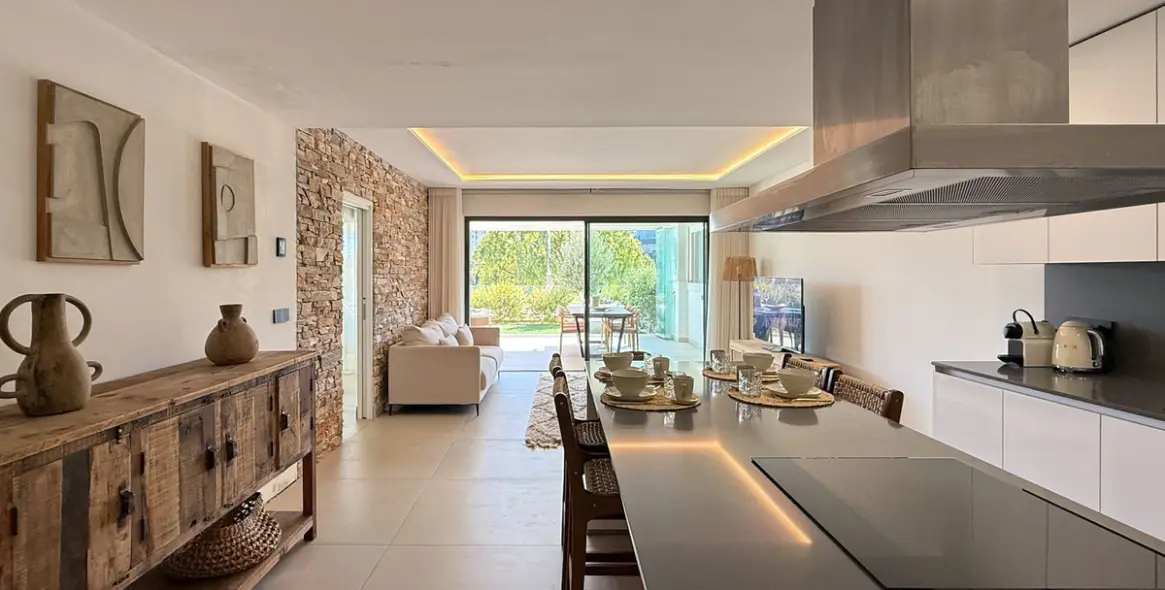 Продажа апартаментов на первом этаже в Estepona 4