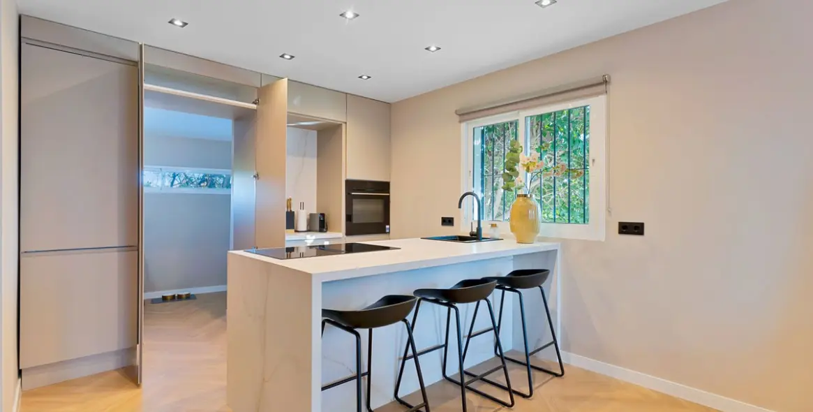 Sale of townhouse in Guadalmina Baja 7