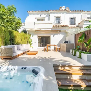 Продажа таунхауса в Nueva Andalucía