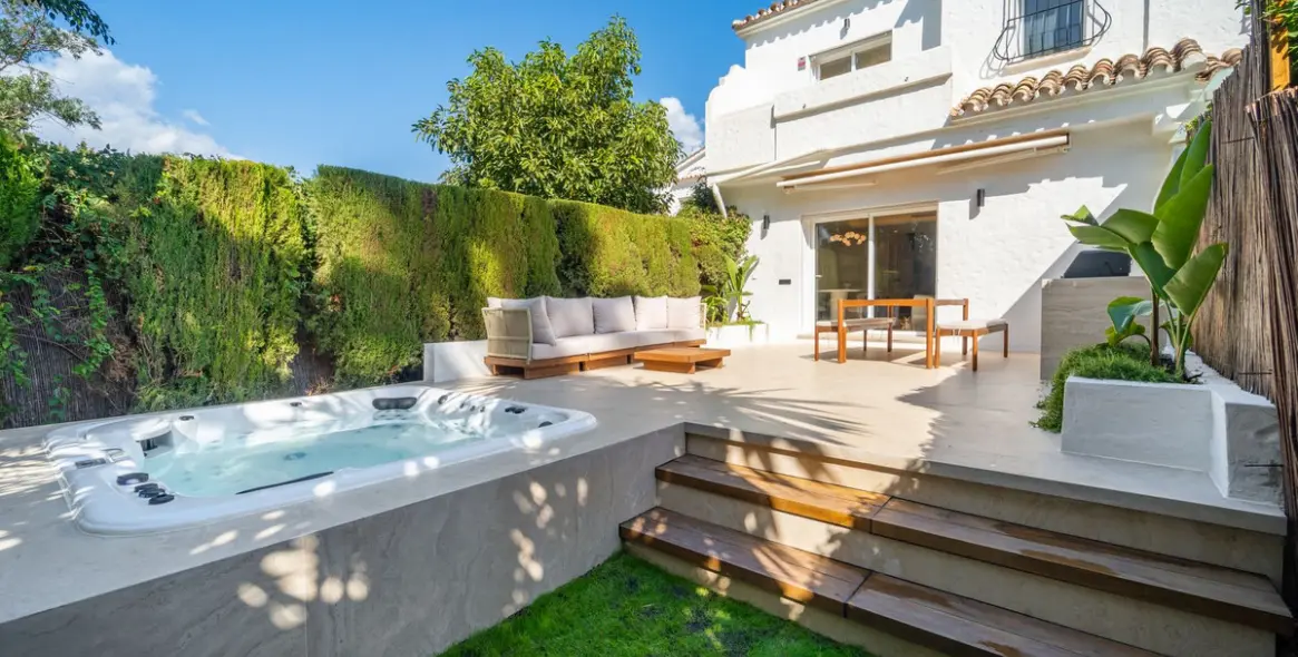 Продажа таунхауса в Nueva Andalucía 19