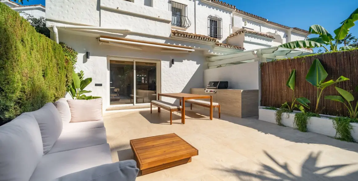 Продажа таунхауса в Nueva Andalucía 20