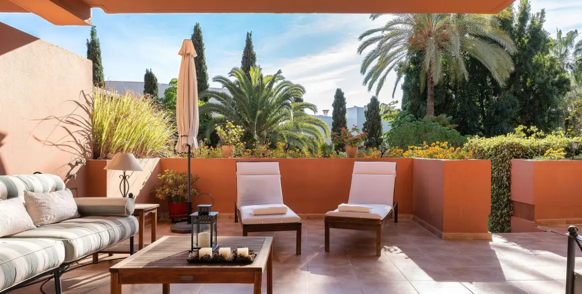 Продажа апартаментов на первом этаже в Marbella 2