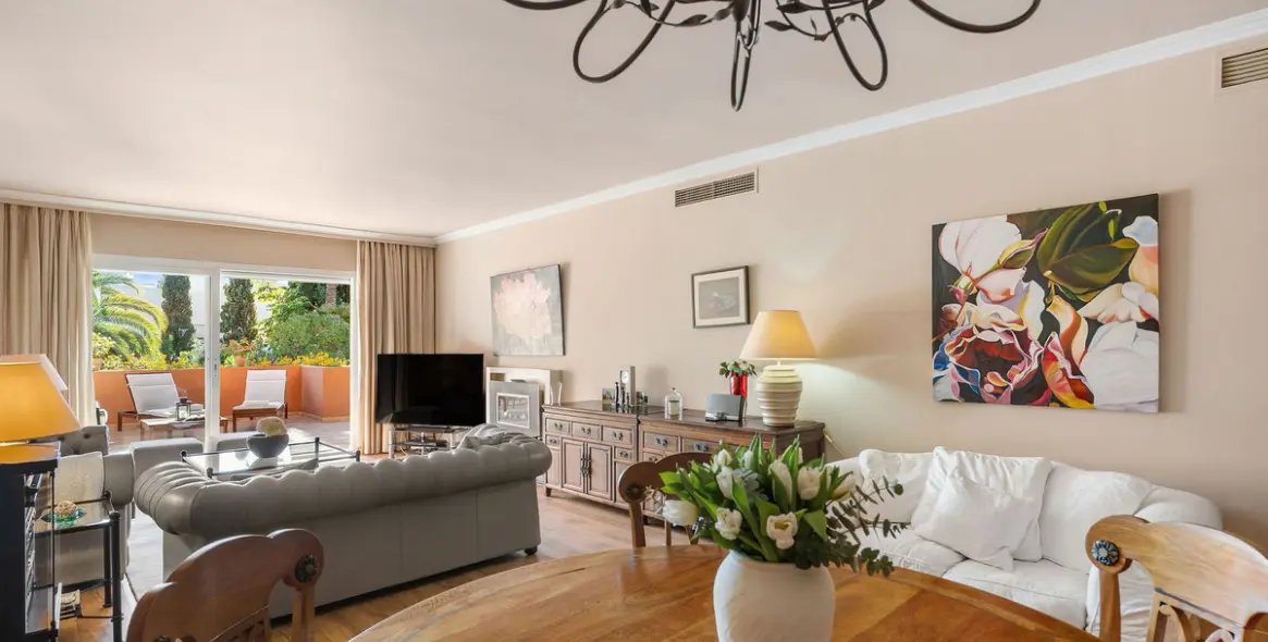 Продажа апартаментов на первом этаже в Marbella 10