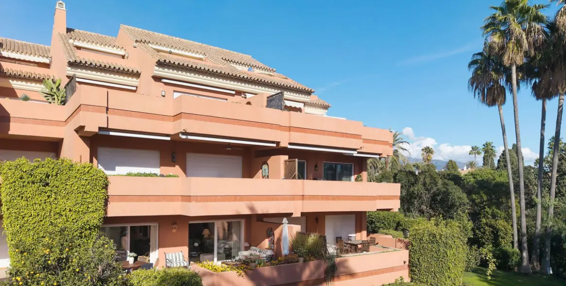 Sale of ground floor apartment in Marbella 29