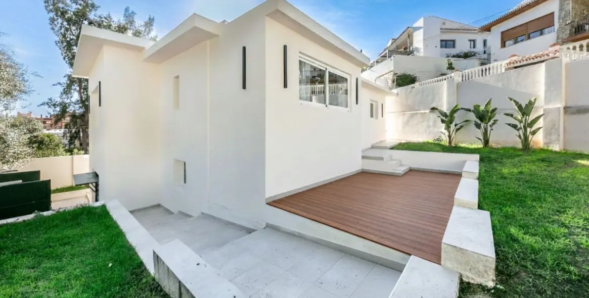 Продажа  отдельно стоящей виллы в Torreblanca 32