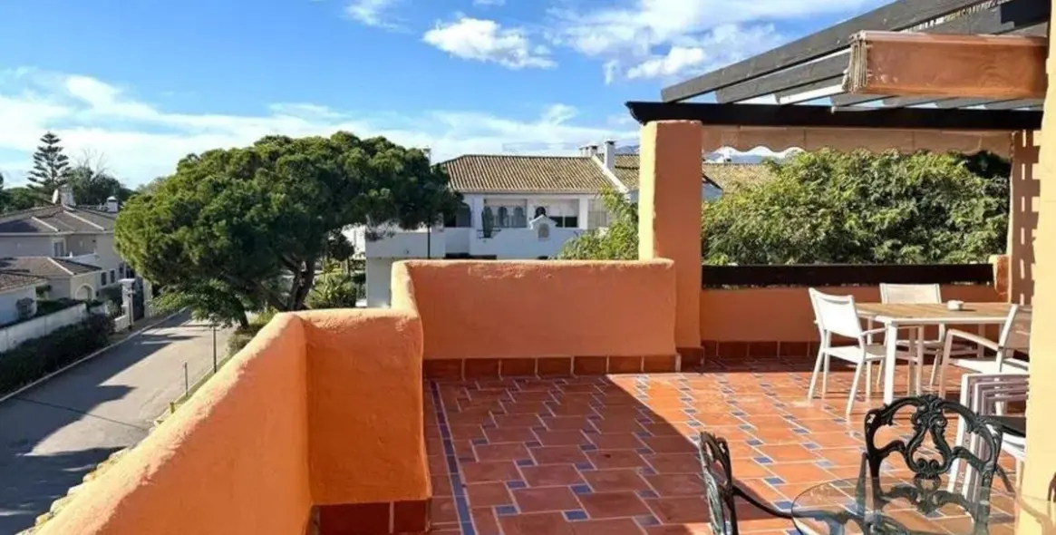 Sale of penthouse duplex in Hacienda del Sol 1