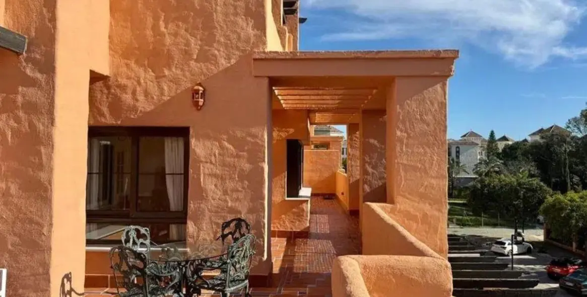 Sale of penthouse duplex in Hacienda del Sol 6