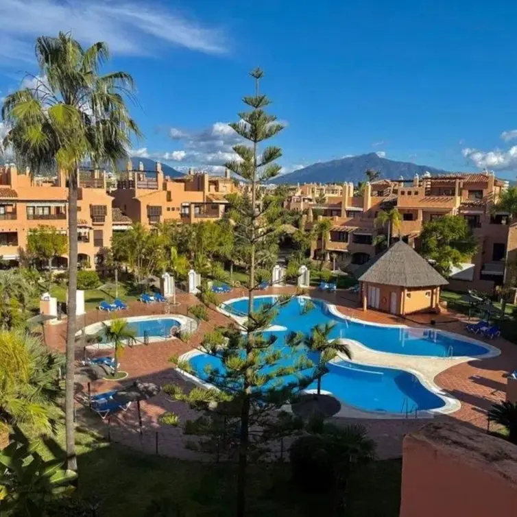 Sale of penthouse duplex in Hacienda del Sol