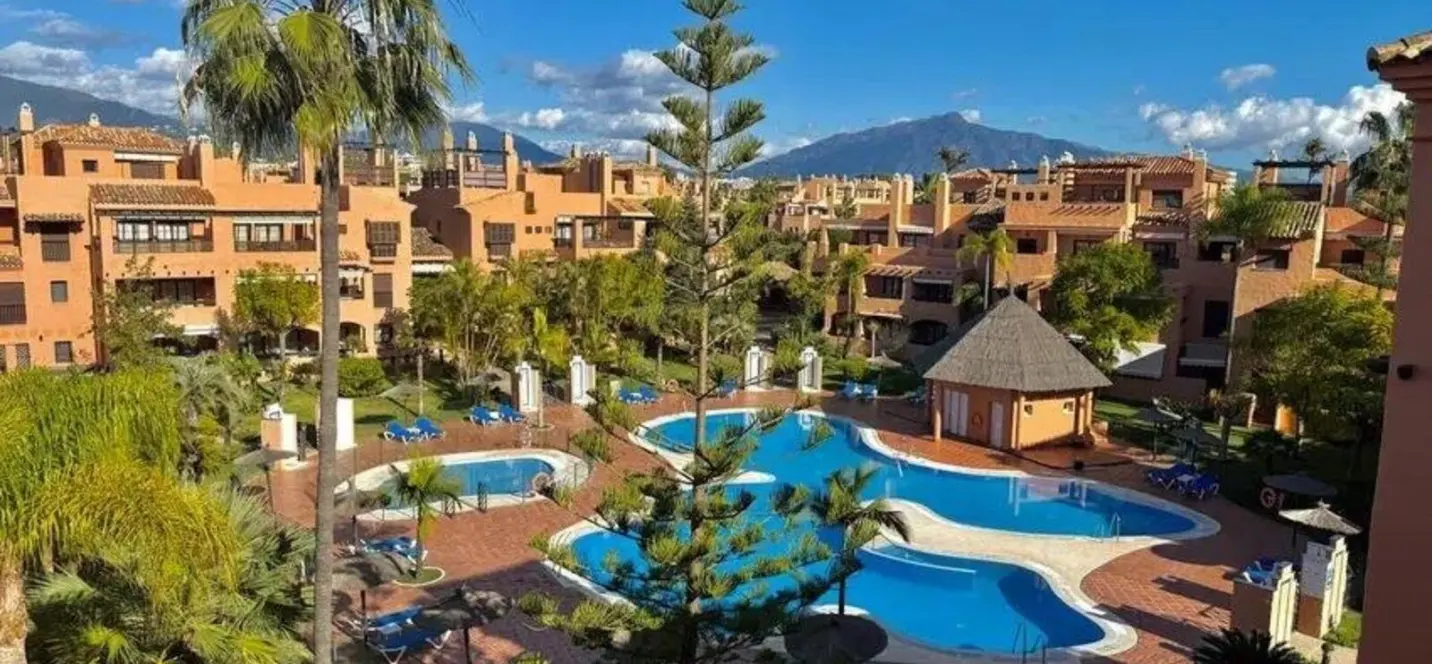 Sale of penthouse duplex in Hacienda del Sol 0