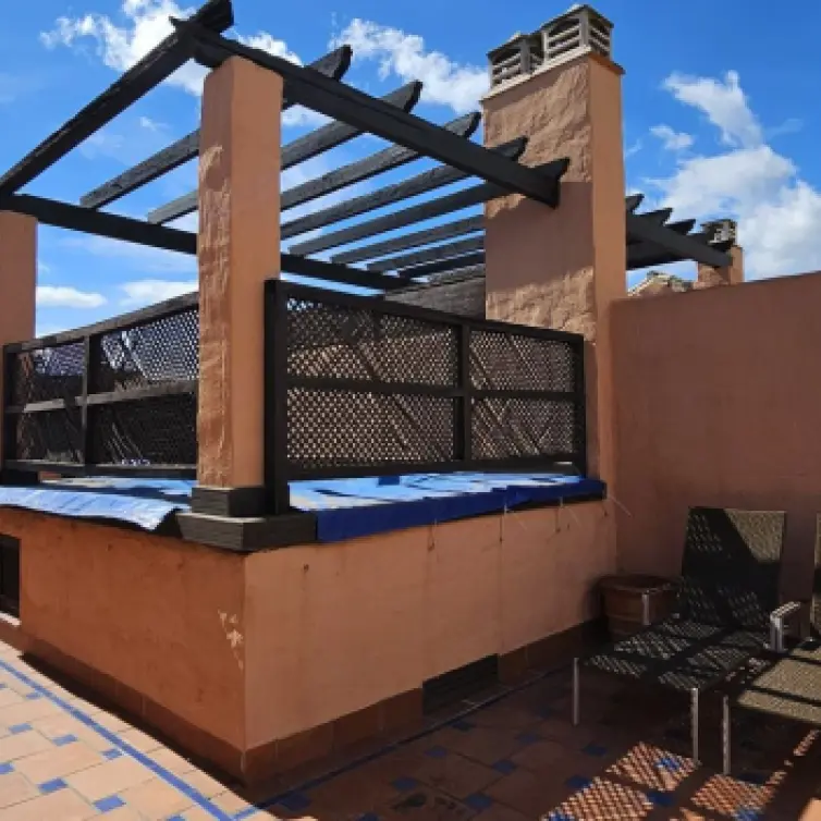Sale of penthouse duplex in Hacienda del Sol