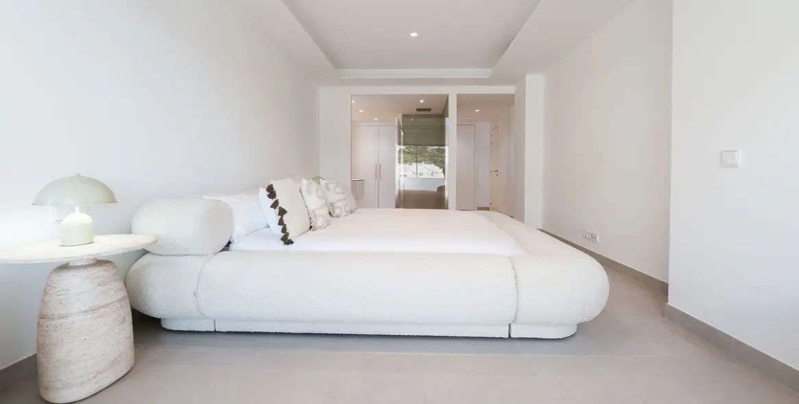 Продажа  отдельно стоящей виллы в Torremuelle 12