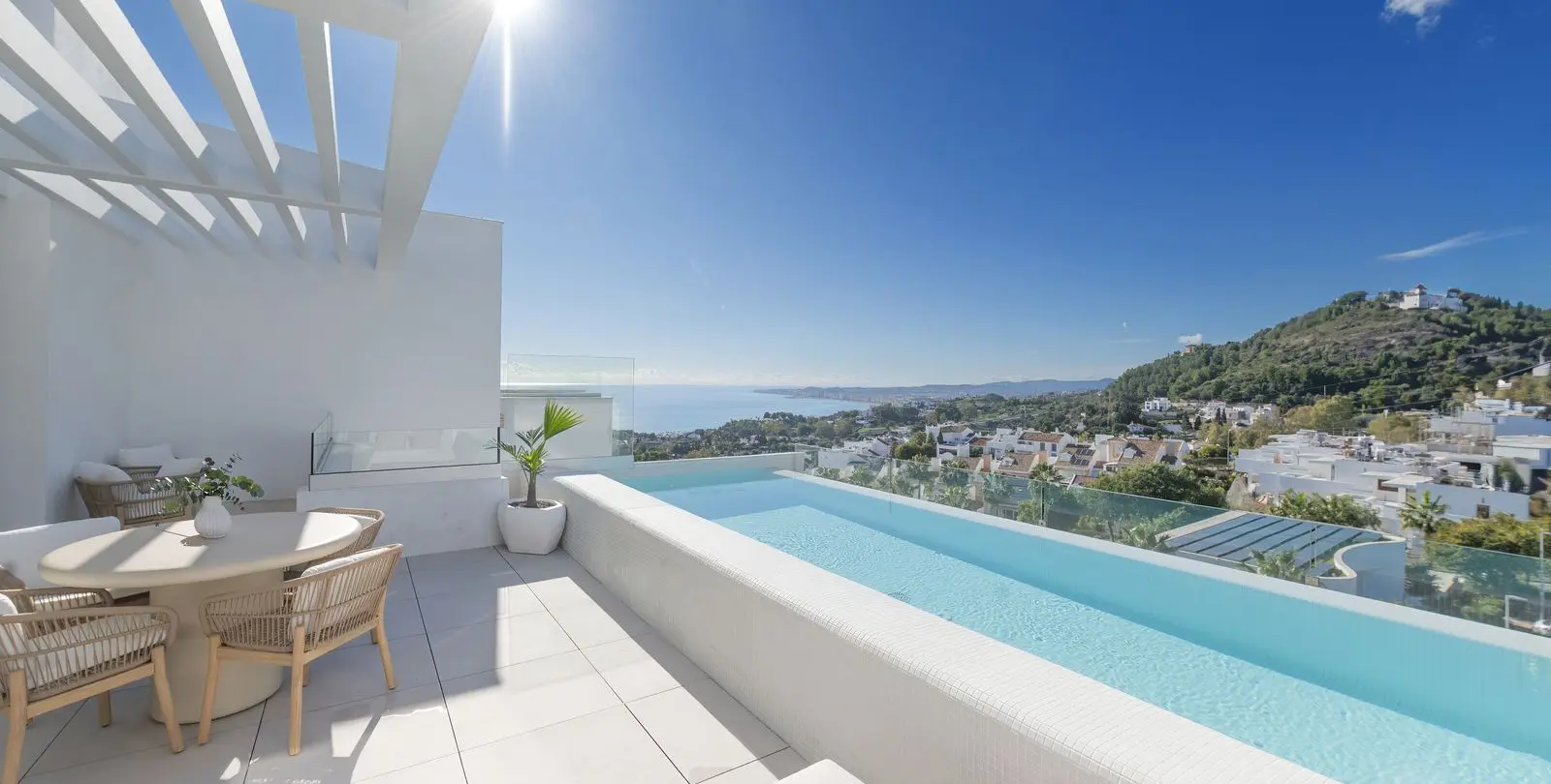 Продажа  отдельно стоящей виллы в Benalmadena Pueblo 1