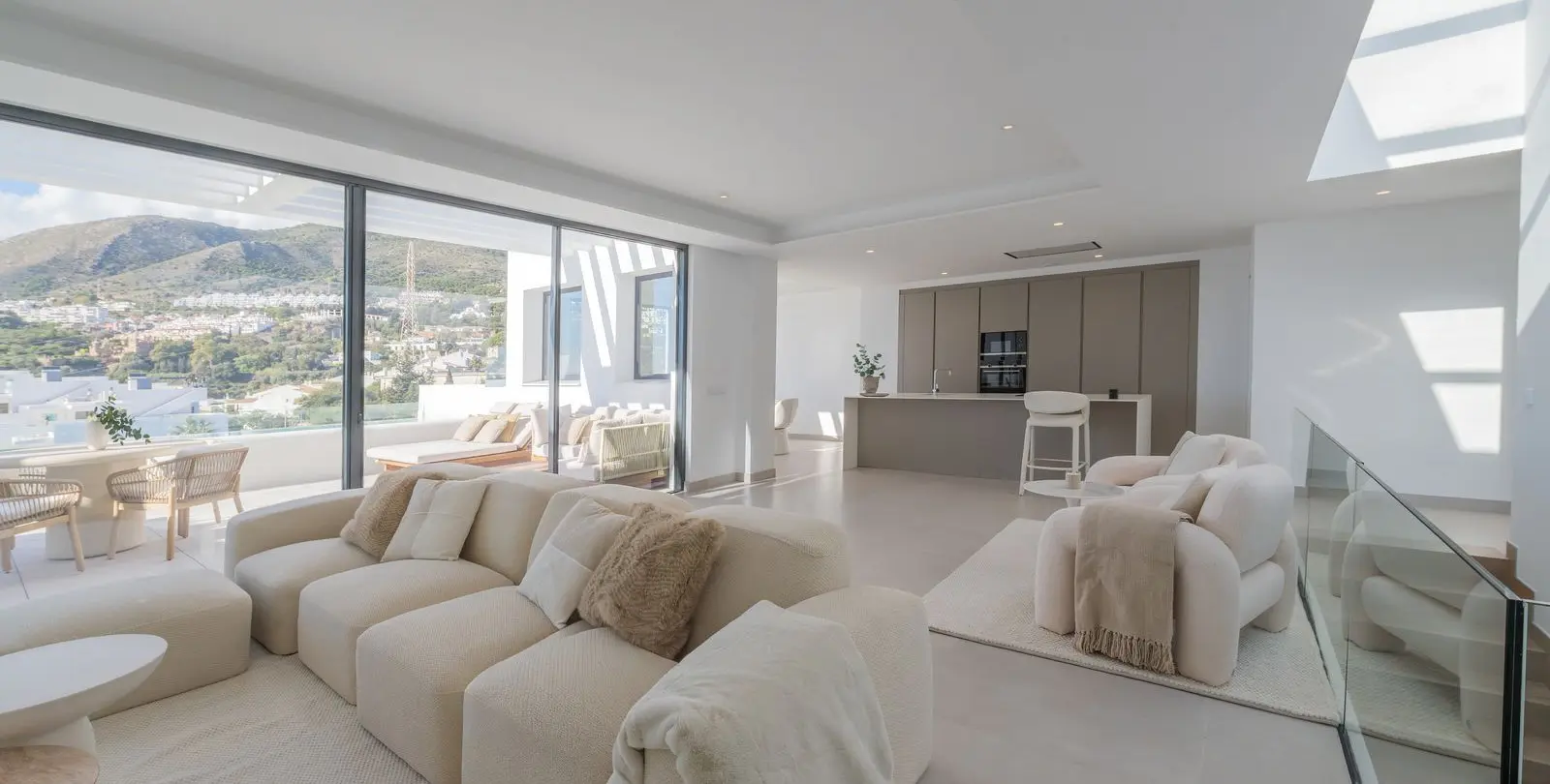 Продажа  отдельно стоящей виллы в Benalmadena Pueblo 4