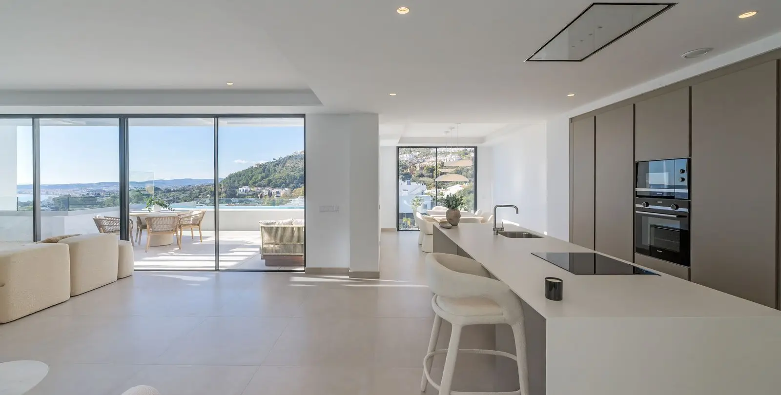 Продажа  отдельно стоящей виллы в Benalmadena Pueblo 18