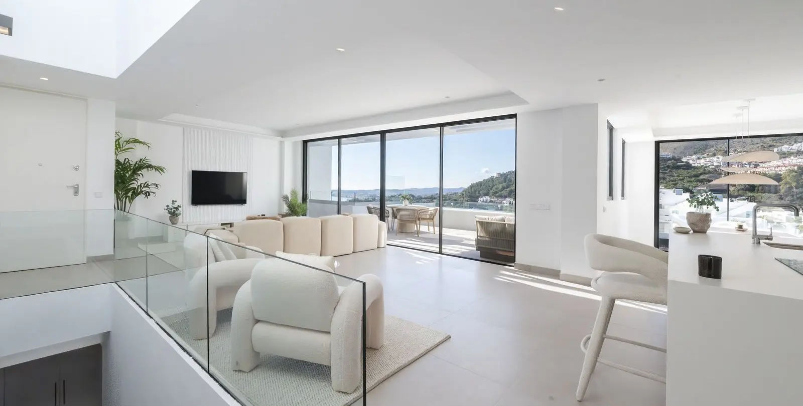 Продажа  отдельно стоящей виллы в Benalmadena Pueblo 19