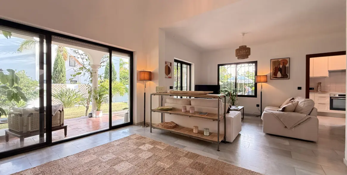 Продажа  отдельно стоящей виллы в Estepona 6