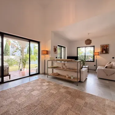 Продажа  отдельно стоящей виллы в Estepona