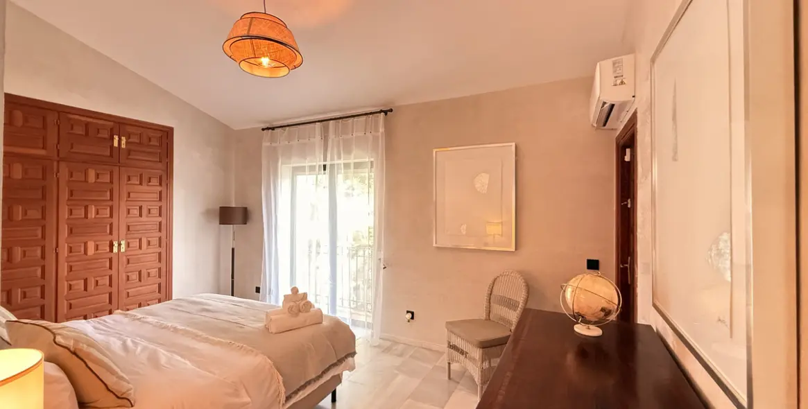 Продажа  отдельно стоящей виллы в Estepona 17