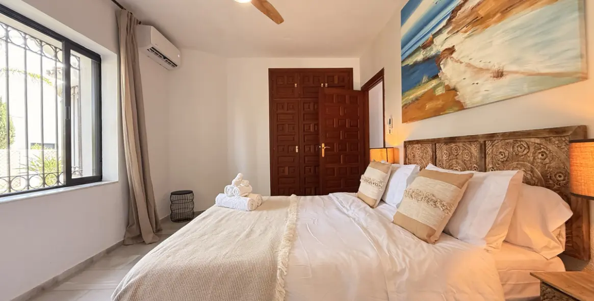 Продажа  отдельно стоящей виллы в Estepona 19