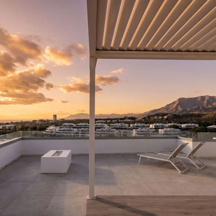 Sale of penthouse in Santa Clara