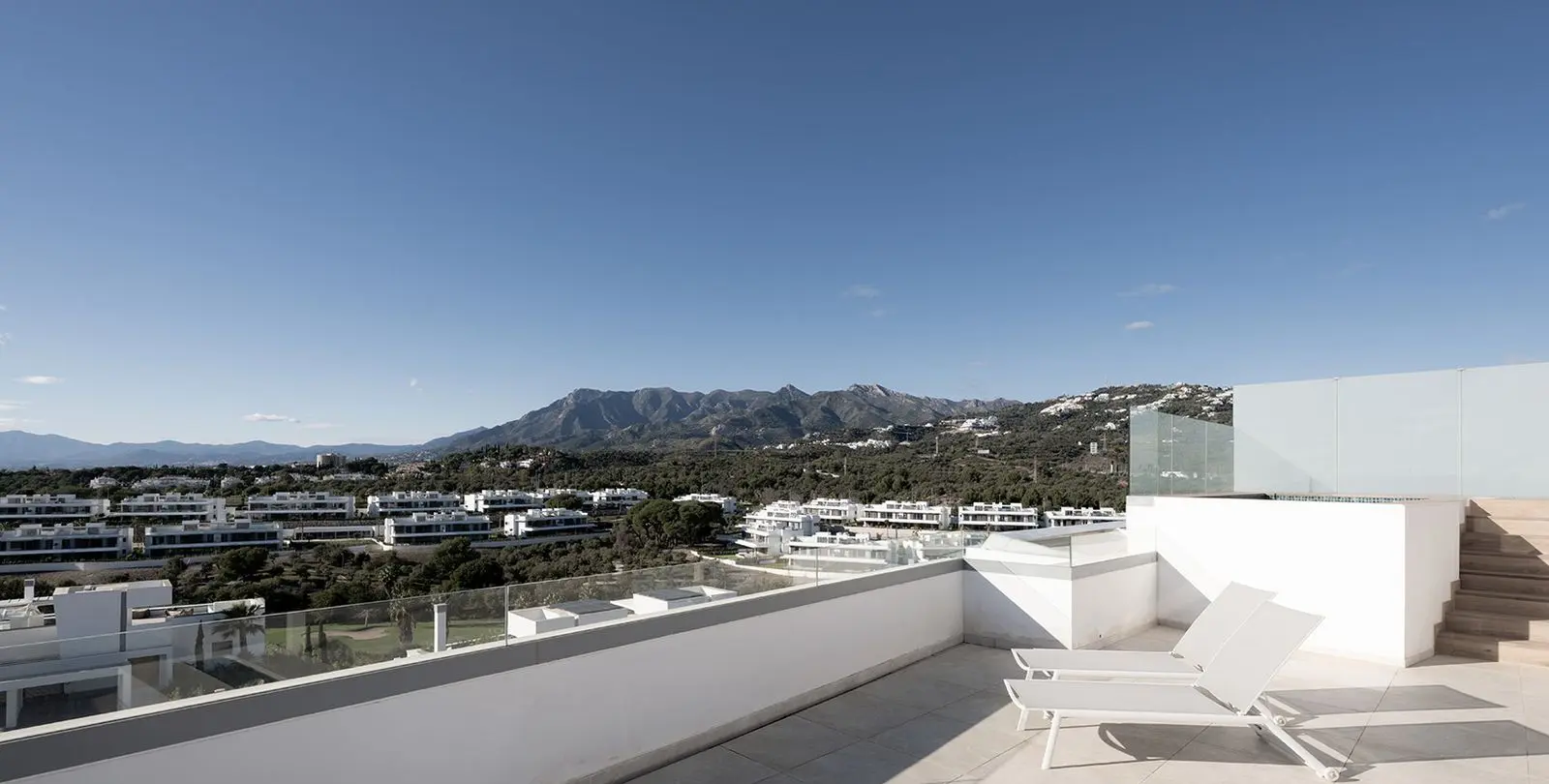 Sale of penthouse in Santa Clara 26