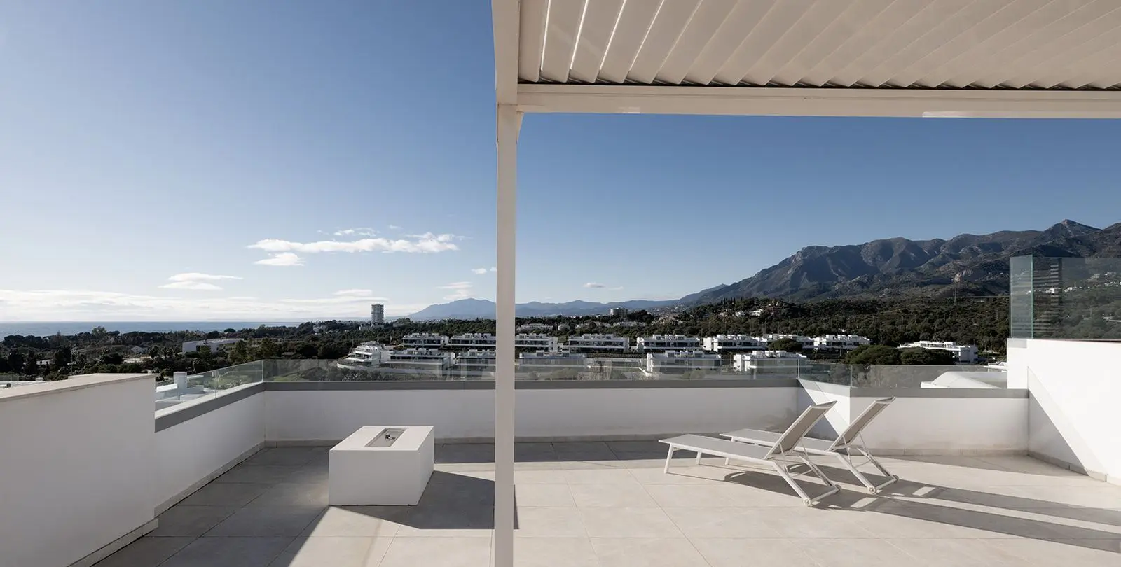 Sale of penthouse in Santa Clara 28