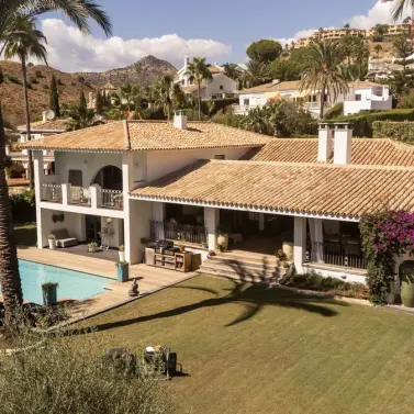 Venta de villa independiente en El Paraiso