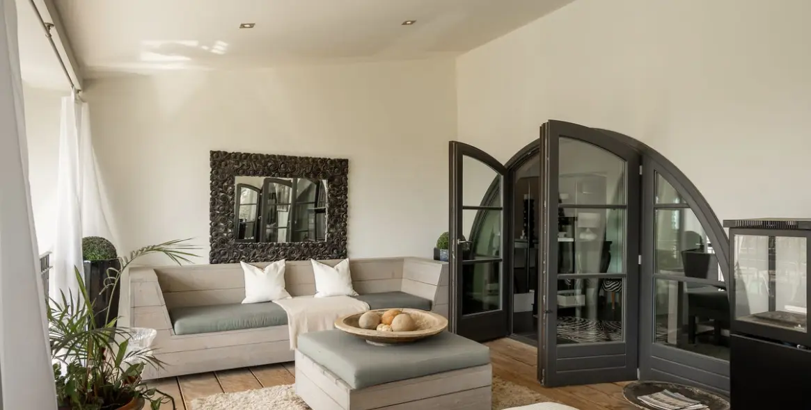 Sale of detached villa in El Paraiso 7