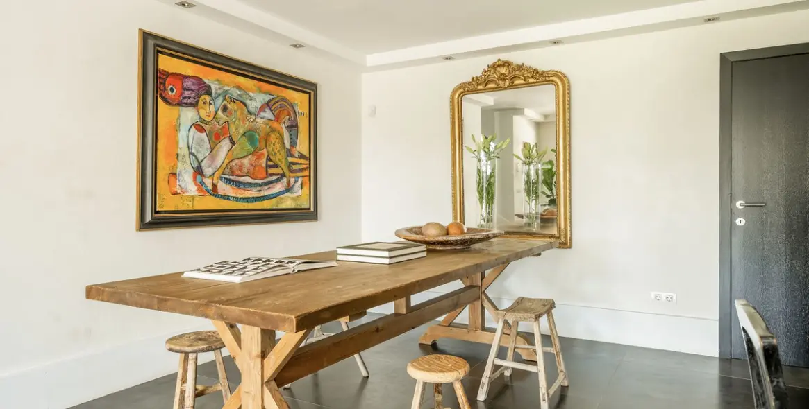 Sale of detached villa in El Paraiso 19