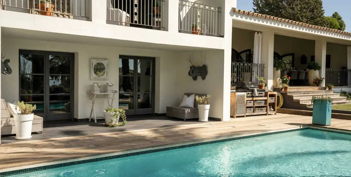 Venta de villa independiente en El Paraiso 24