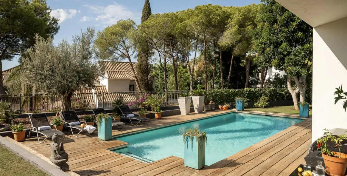 Venta de villa independiente en El Paraiso 44