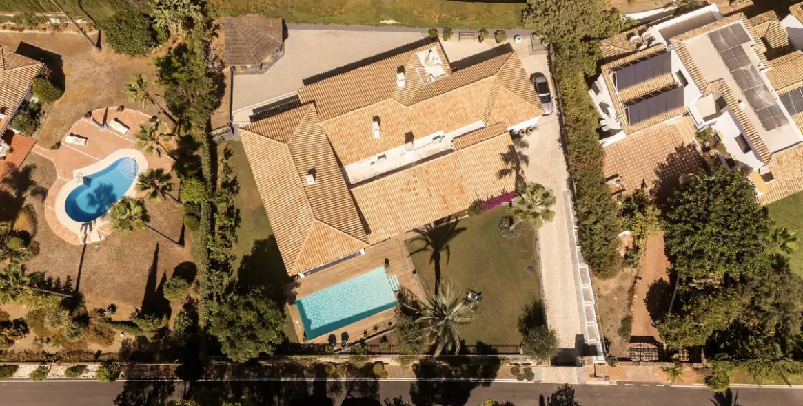 Venta de villa independiente en El Paraiso 55