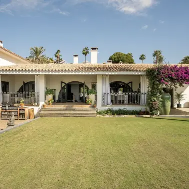 Venta de villa independiente en El Paraiso