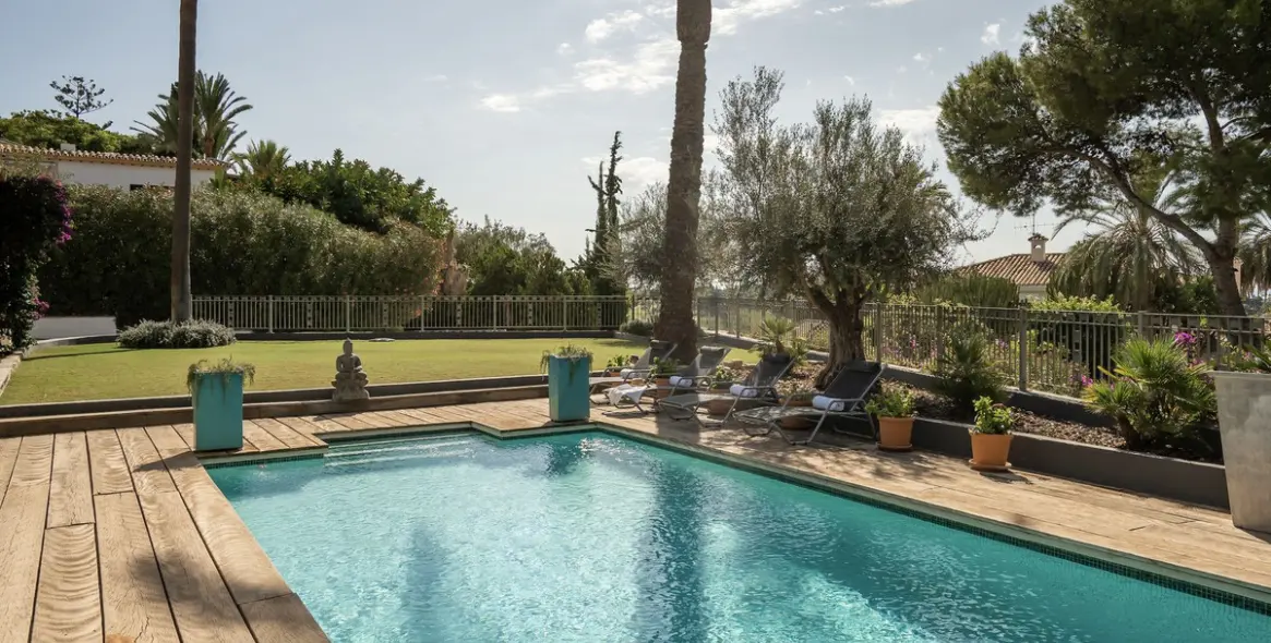 Venta de villa independiente en El Paraiso 45