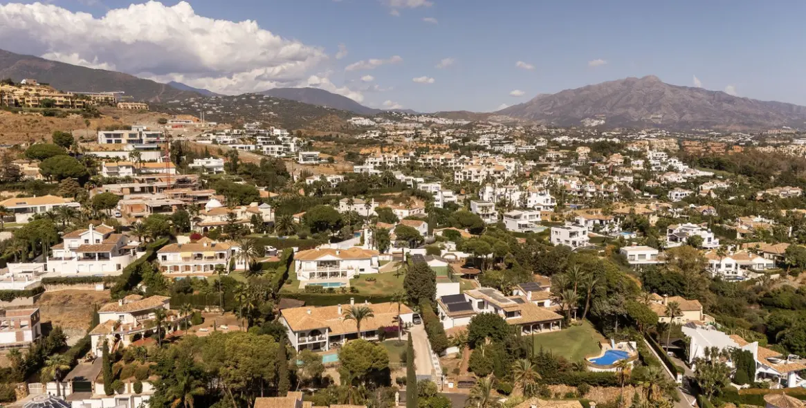 Venta de villa independiente en El Paraiso 69