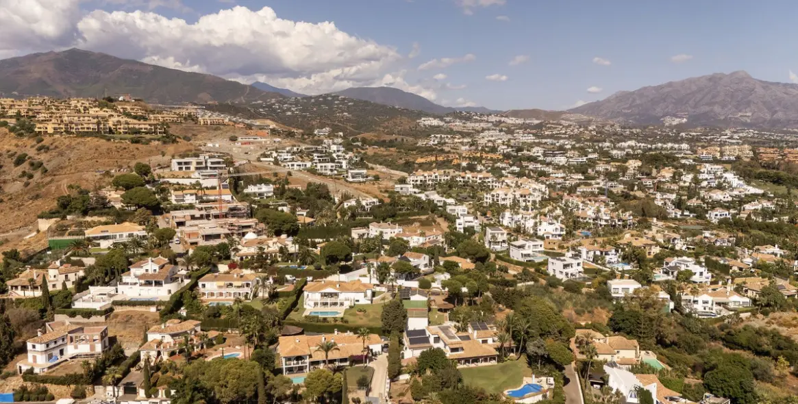 Venta de villa independiente en El Paraiso 71