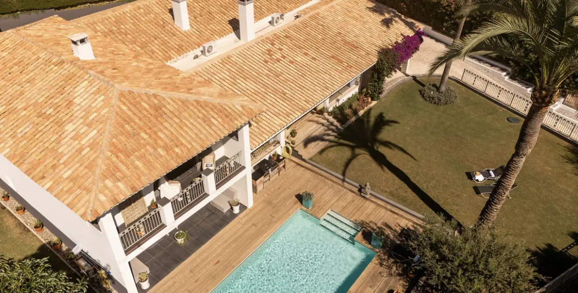Venta de villa independiente en El Paraiso 77