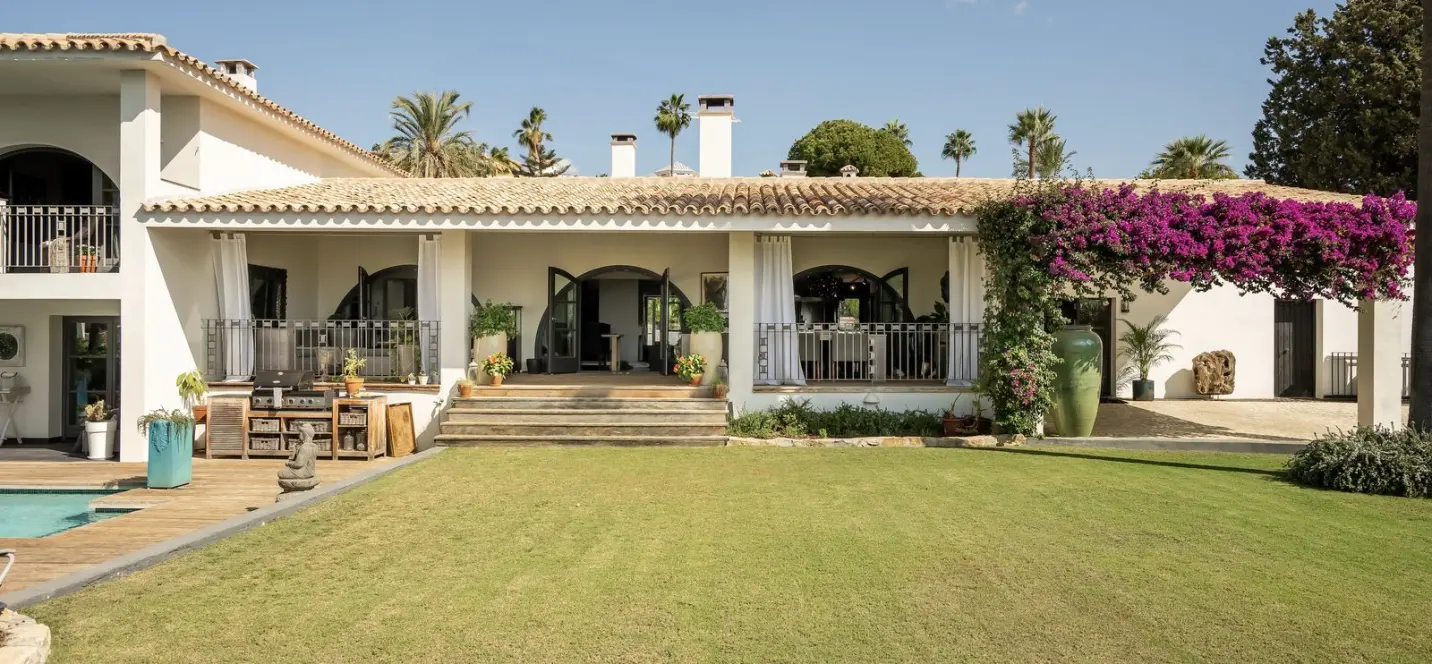 Продажа  отдельно стоящей виллы в El Paraiso 2