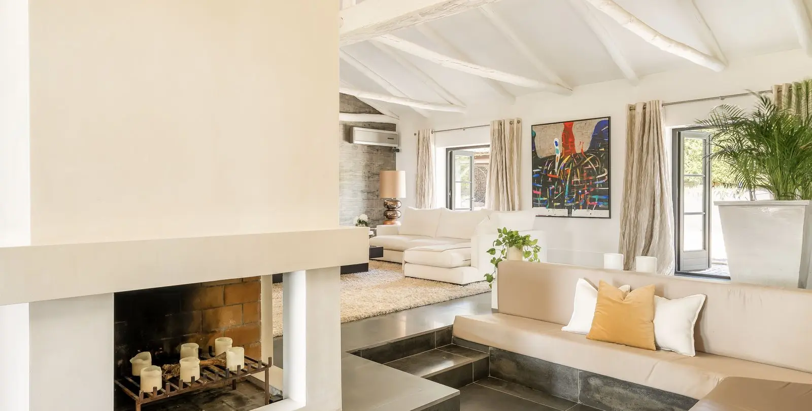 Sale of detached villa in El Paraiso 14