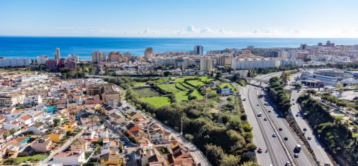 Sale of residential plot in Fuengirola 1