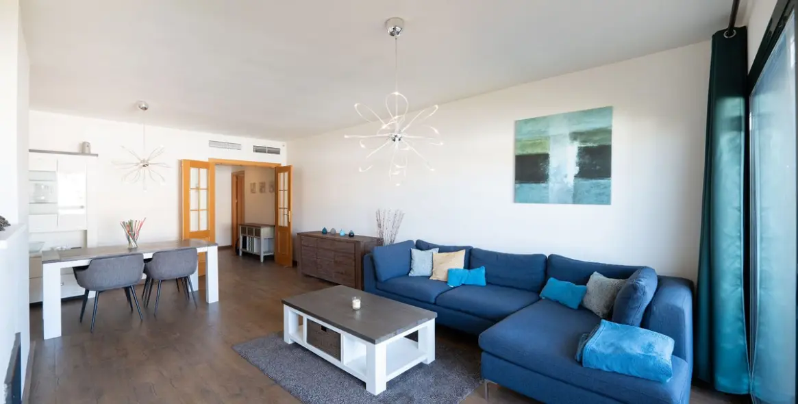 Alquiler a largo plazo de apartamento en planta media en Selwo 1