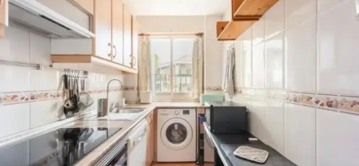 Sale of middle floor apartment in Nueva Andalucía 2