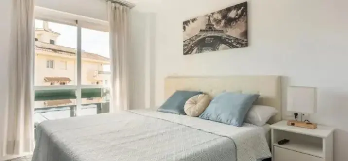 Sale of middle floor apartment in Nueva Andalucía 4